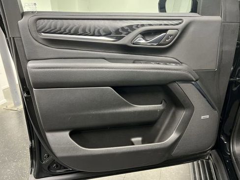 Used 2023 GMC Yukon XL Denali w/ Denali Reserve Package image 23