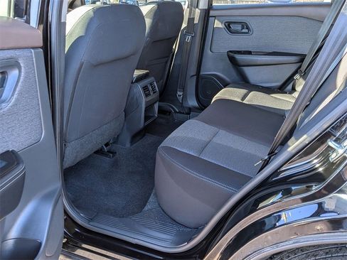 Used 2022 Nissan Rogue S image 16