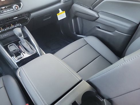 New 2026 GMC Canyon Elevation image 12