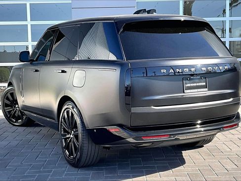 Used 2025 Land Rover Range Rover Autobiography image 11