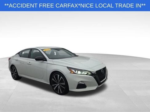 Used 2020 Nissan Altima 2.5 SR image 1