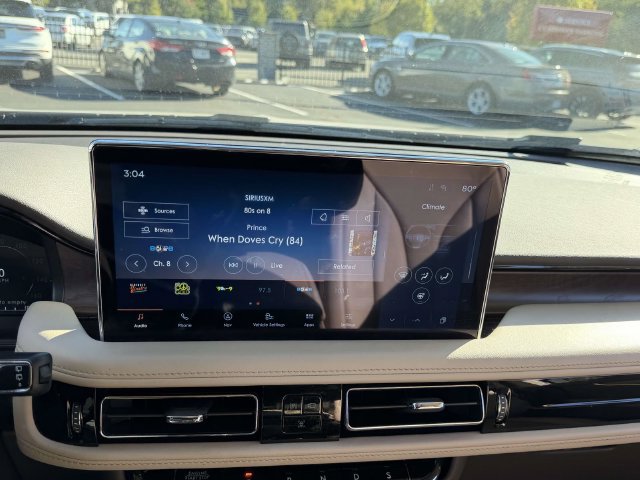 Used 2023 Lincoln Nautilus Reserve AWD/4WD image 23