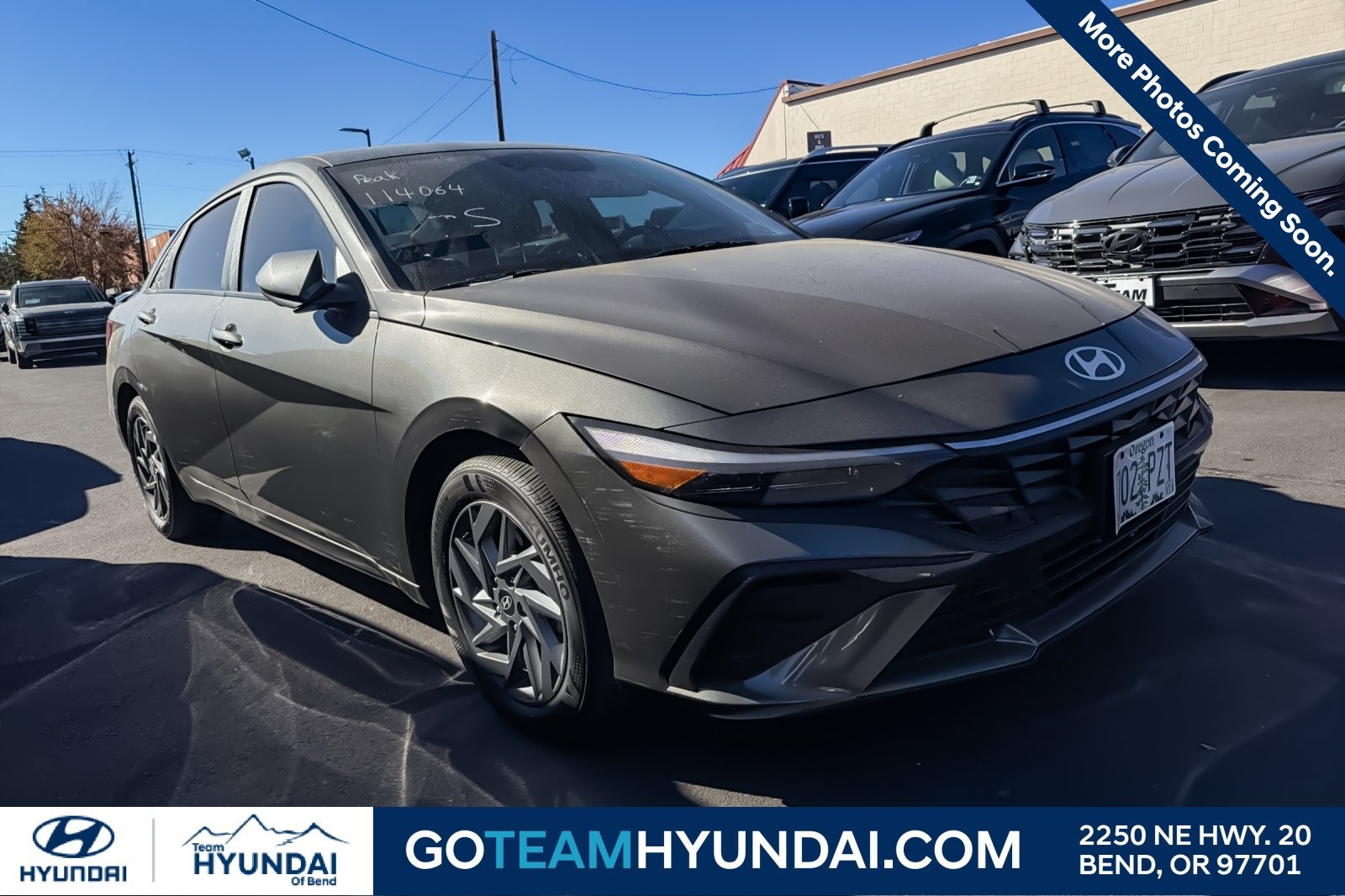 Used 2025 Hyundai Elantra Hybrid FWD image 1