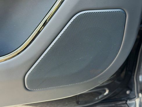 Used 2025 Land Rover Range Rover Sport SE image 24