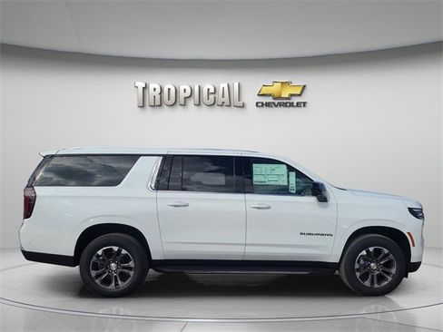 New 2026 Chevrolet Suburban LS image 6
