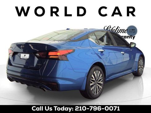 Used 2025 Nissan Z Sport w/ Floor Mat Package RWD image 2