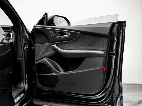 Used 2022 Audi RS Q8 image 63