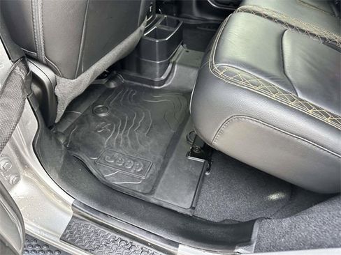 Certified 2020 Jeep Wrangler Unlimited Sahara image 18