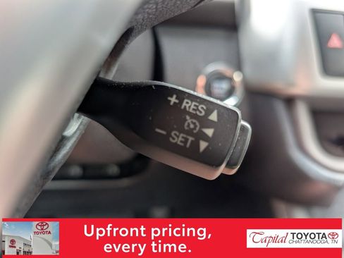 Used 2015 Toyota Highlander Limited image 18