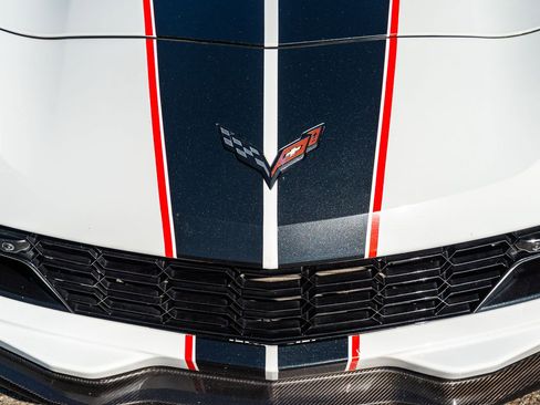 Used 2019 Chevrolet Corvette Z06 RWD image 18