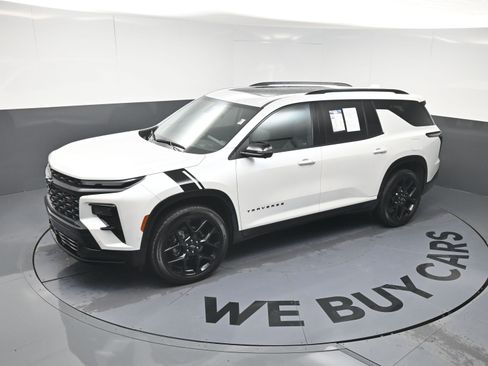 Used 2025 Chevrolet Traverse RS AWD/4WD image 30