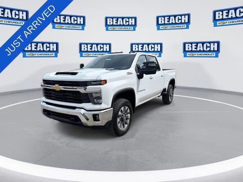 New 2026 Chevrolet Silverado 2500 LT w/ Safety Package AWD/4WD image 4