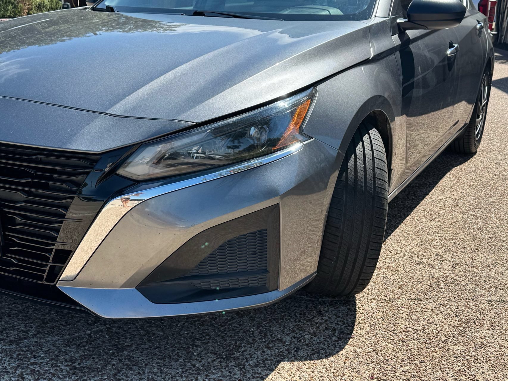 Used 2024 Nissan Altima 2.5 S FWD image 3