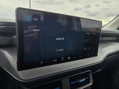 Used 2025 Ford Maverick Lobo AWD/4WD image 24