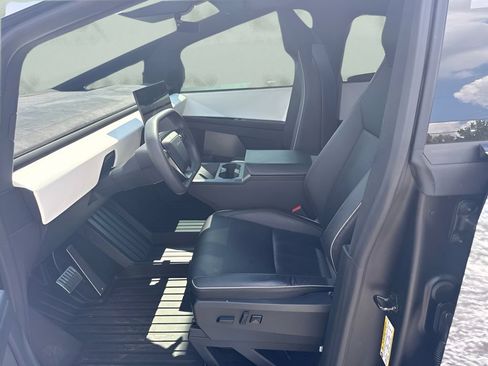 Used 2024 Tesla Cybertruck Cyberbeast AWD/4WD image 9