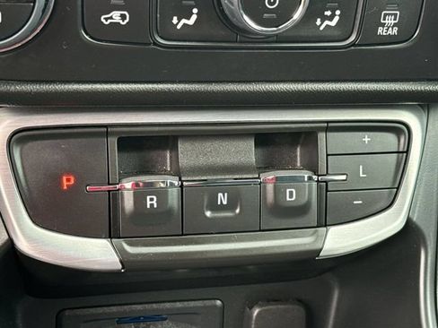 Used 2023 GMC Terrain SLT w/ Tech Package AWD/4WD image 15