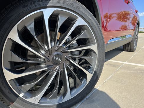 New 2025 Lincoln Aviator Reserve w/ Equipment Group 201A image 14
