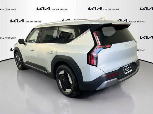 New 2026 Kia EV9 Wind AWD/4WD image 5