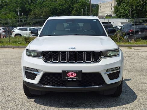 Certified 2022 Jeep Grand Cherokee Limited 4xe w/ Luxury Tech Group II AWD/4WD image 11