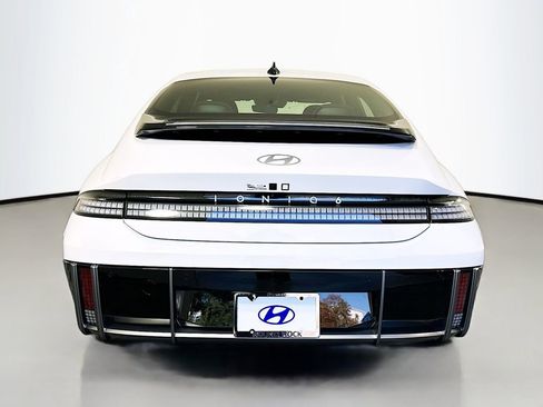 New 2025 Hyundai Ioniq 6 SE image 6