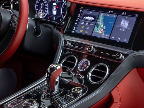 Used 2020 Bentley Continental GT image 38