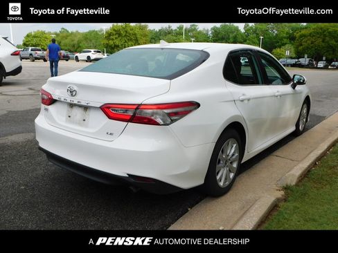 Used 2020 Toyota Camry LE FWD image 4