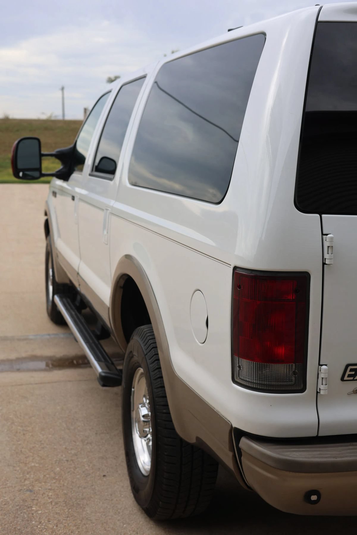 Used 2004 Ford Excursion Eddie Bauer AWD/4WD image 6