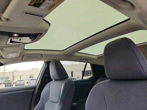 Used 2023 Lexus RZ 450e Premium image 16