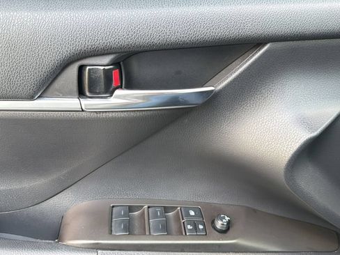 Used 2023 Toyota Camry SE FWD image 20
