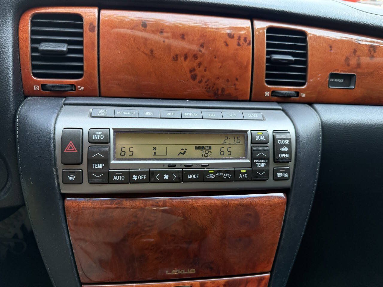 Used 2004 Lexus SC 430 Convertible RWD image 40