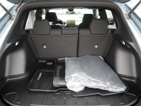 Used 2024 Honda HR-V Sport image 18