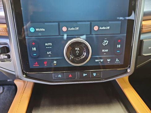 Used 2022 Ford Expedition Max Platinum image 24