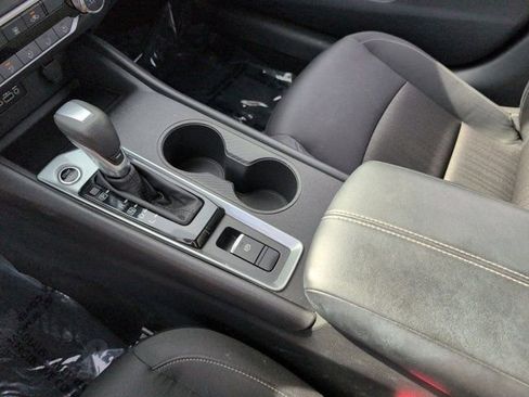 Used 2025 Nissan Altima 2.5 SV AWD/4WD image 23