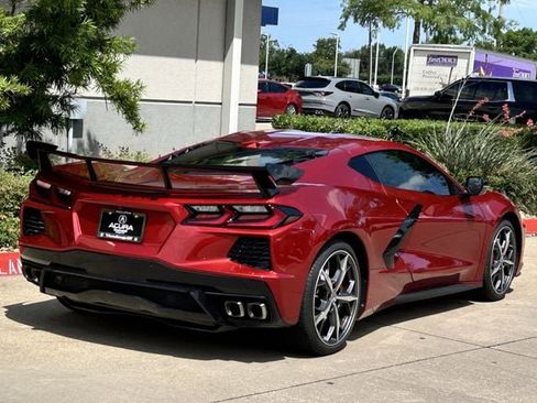 Used 2022 Chevrolet Corvette Stingray Preferred Cpe w/ Z51 Performance Package RWD image 4
