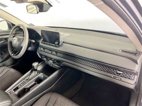Used 2023 Honda Accord EX image 28