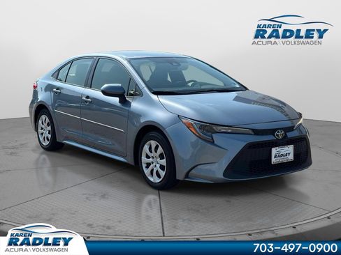 Used 2022 Toyota Corolla LE FWD image 1