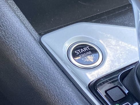 Used 2025 Nissan Altima 2.5 SV FWD image 12
