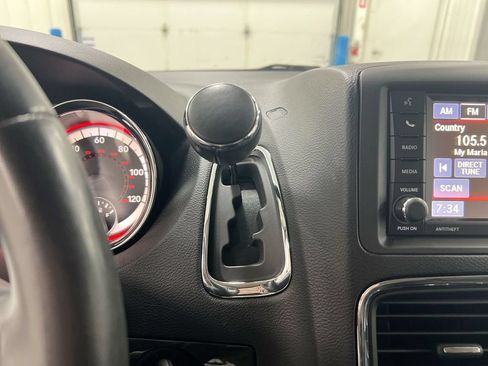 Used 2017 Dodge Grand Caravan SE w/ Power Window Group FWD image 17