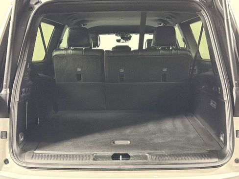 Used 2023 Jeep Wagoneer L Series II AWD/4WD image 17