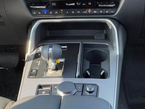 New 2026 MAZDA CX-90 Plug-In Hybrid w/ Preferred image 10