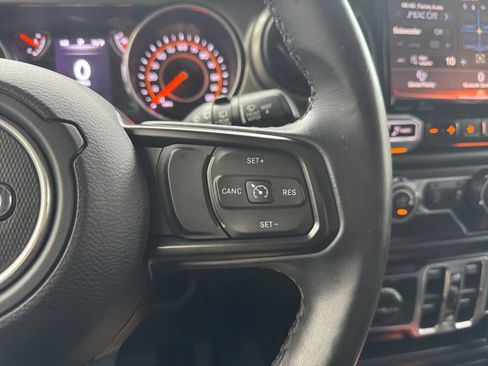 Used 2019 Jeep Wrangler Unlimited Sport S AWD/4WD image 25