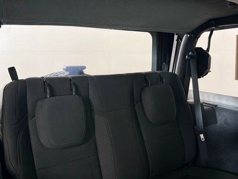 Used 2022 Jeep Wrangler Sport S image 24