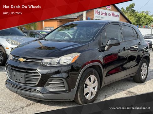 Used 2018 Chevrolet Trax LS w/ LPO, Cargo Package FWD image 1