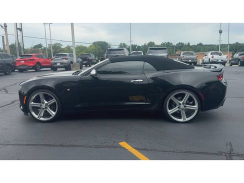 Used 2017 Chevrolet Camaro SS RWD image 5