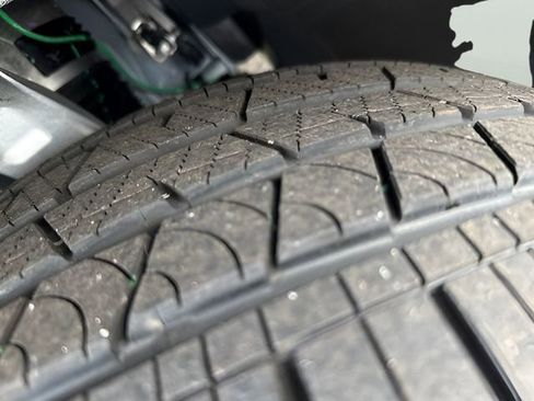 New 2026 BMW X5 xDrive50e w/ M Sport Package image 28