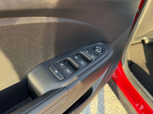 New 2025 Hyundai Venue Limited image 33