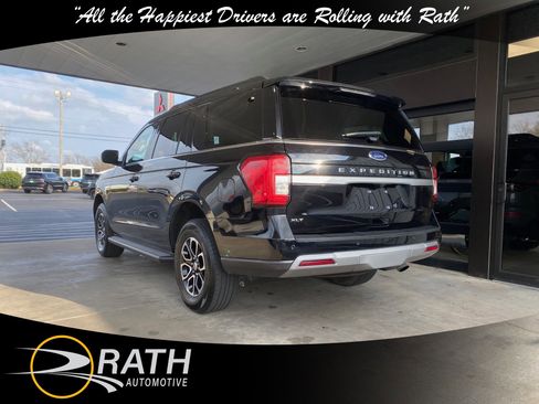 Used 2024 Ford Expedition XLT image 7