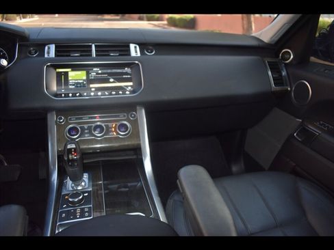 Used 2017 Land Rover Range Rover Sport HSE AWD/4WD image 34