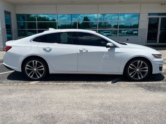 Used 2022 Chevrolet Malibu Premier FWD video 3