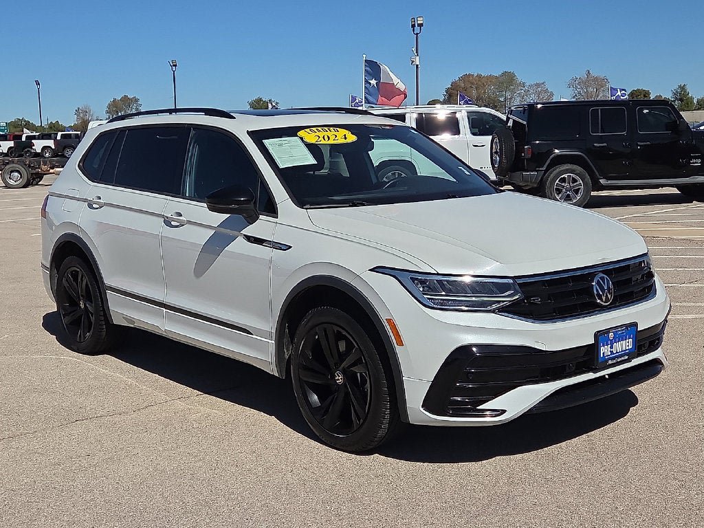 Used 2024 Volkswagen Tiguan SE R-Line FWD image 7